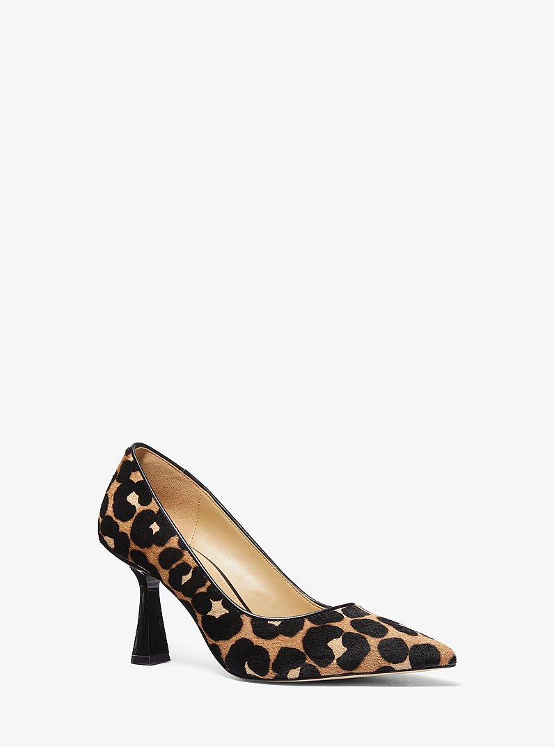 Sapato pump em pelo de bezerro com estampado de leopardo Clara
