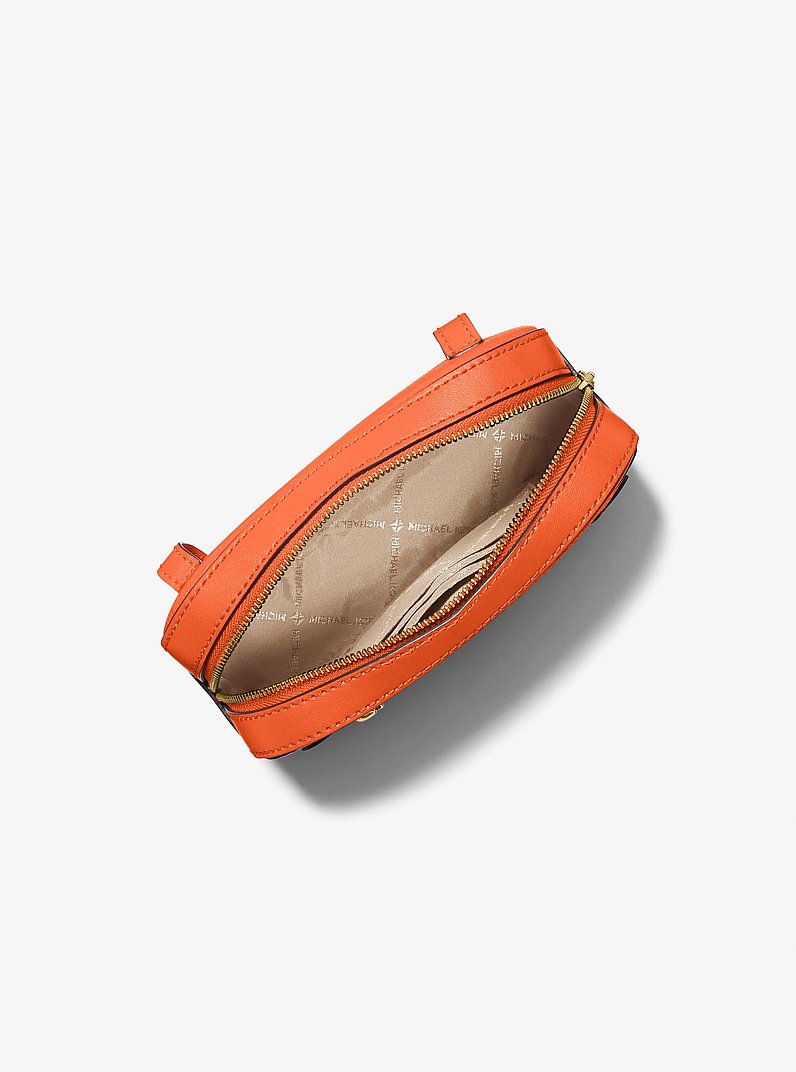 Petit sac-ceinture Jet Set en cuir grain&eacute;