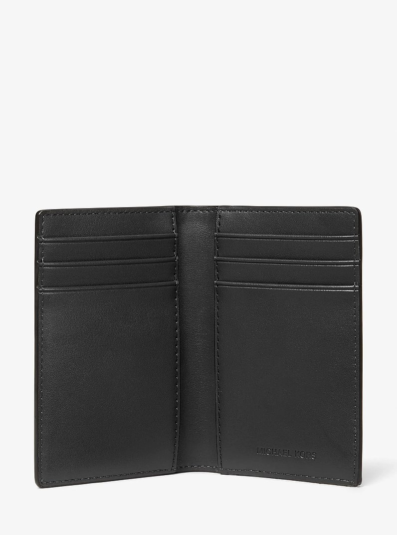 &Eacute;tui pour cartes pliant Cooper &agrave; imprim&eacute; &agrave; logo Signature in NOIR | Michael Kors
