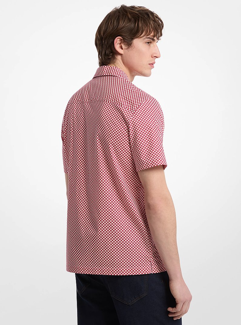 Camisa veraniega de algod&oacute;n el&aacute;stico con estampado geom&eacute;trico in FRAMBUESA OSCURO | Michael Kors