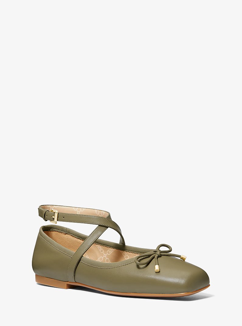 Chausson de ballet Collette en cuir in VERT SAFARI | Michael Kors