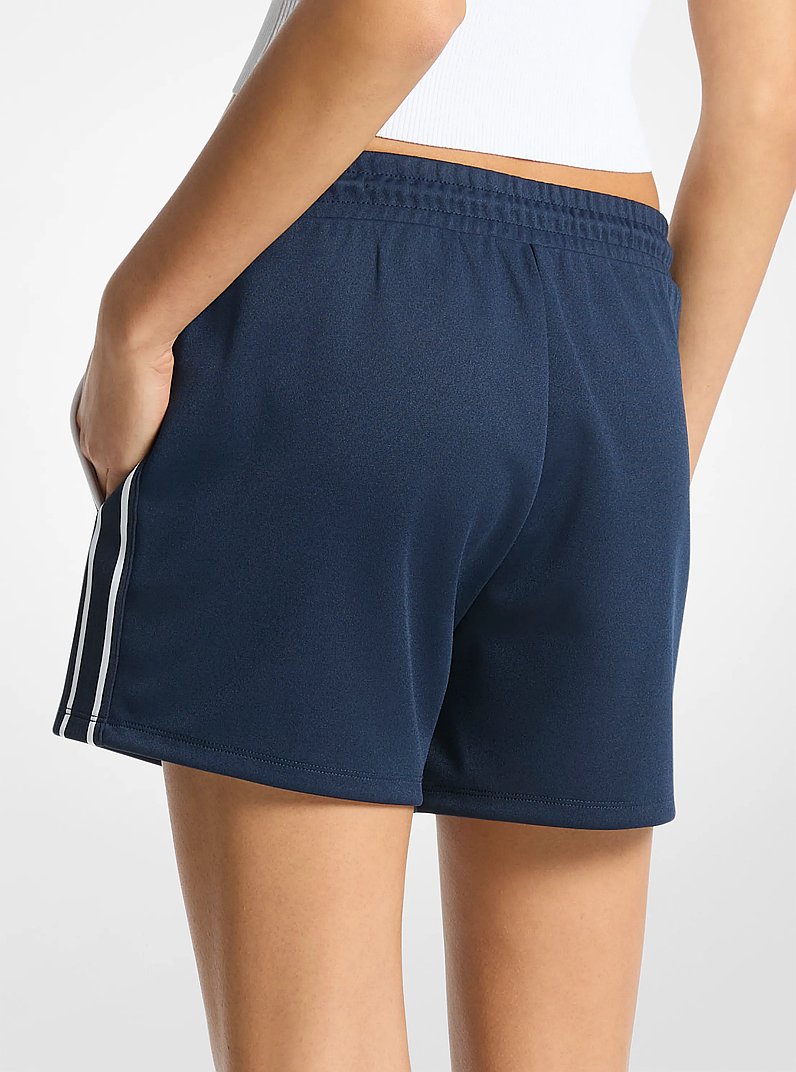 Trainingsshorts aus Piqu&eacute; mit Kontrastpaspeln und Grafiklogo in MIDNIGHTBLUE | Michael Kors