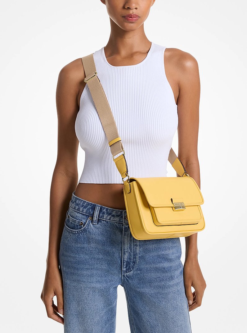 Bradshaw Medium Leather Messenger Bag in DAISY YELLOW | Michael Kors