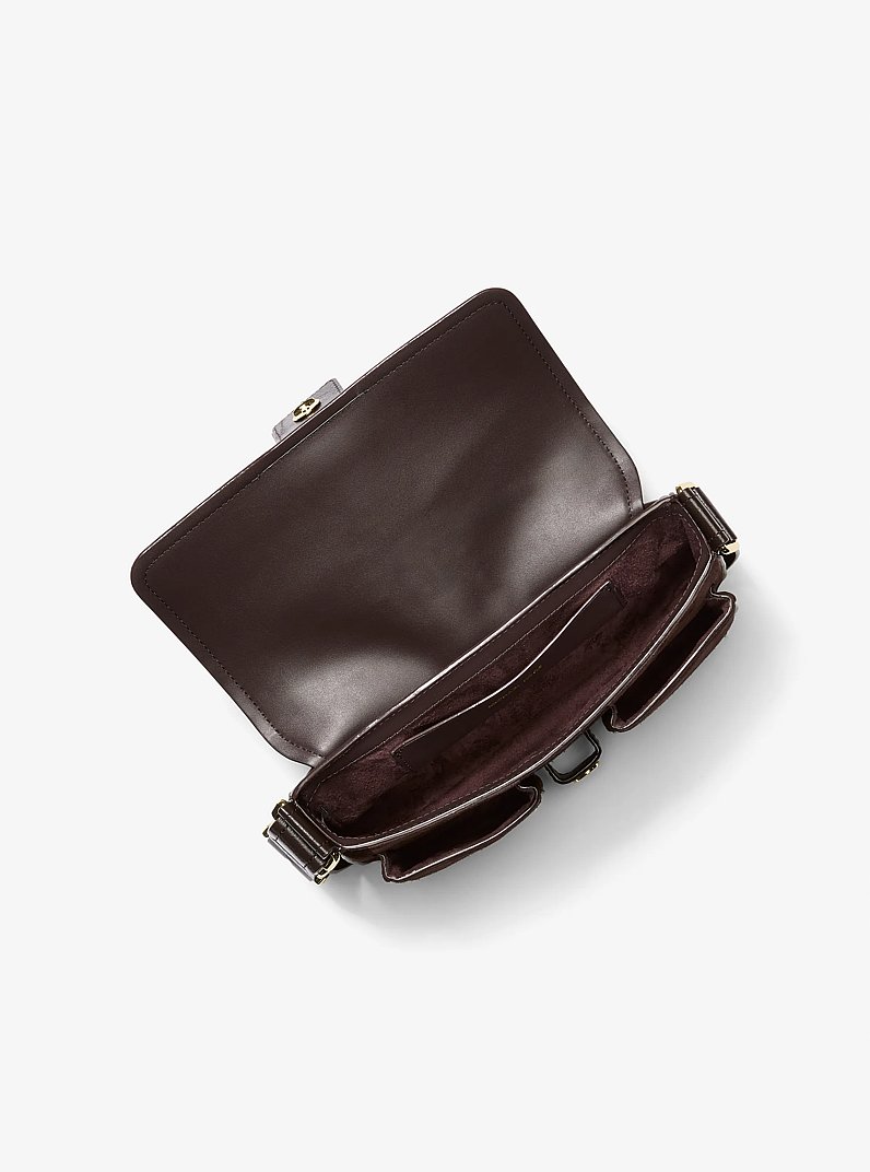 Bolso de hombro Colby mediano de piel cuarteada