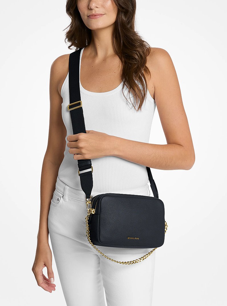 Bandolera para c&aacute;mara Bryant mediana de piel granulada in MEDIANOCHE | Michael Kors