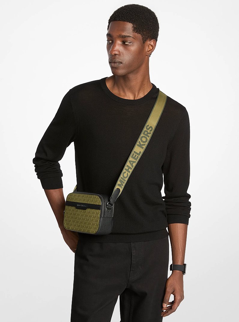 Camera bag a tracolla Hudson con logo in PISTACCHIO | Michael Kors