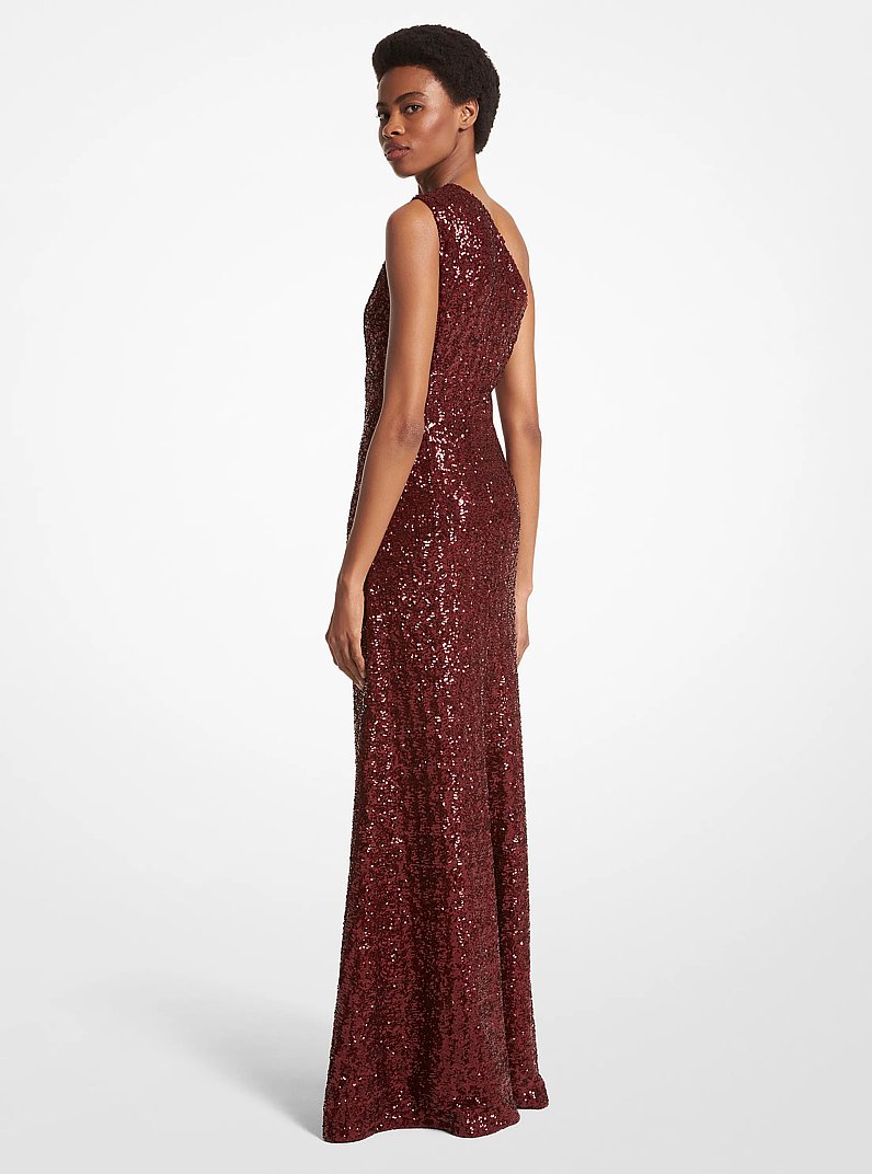 Vestido de noche en tul el&aacute;stico con lentejuelas y hombro descubierto in MERLOT | Michael Kors