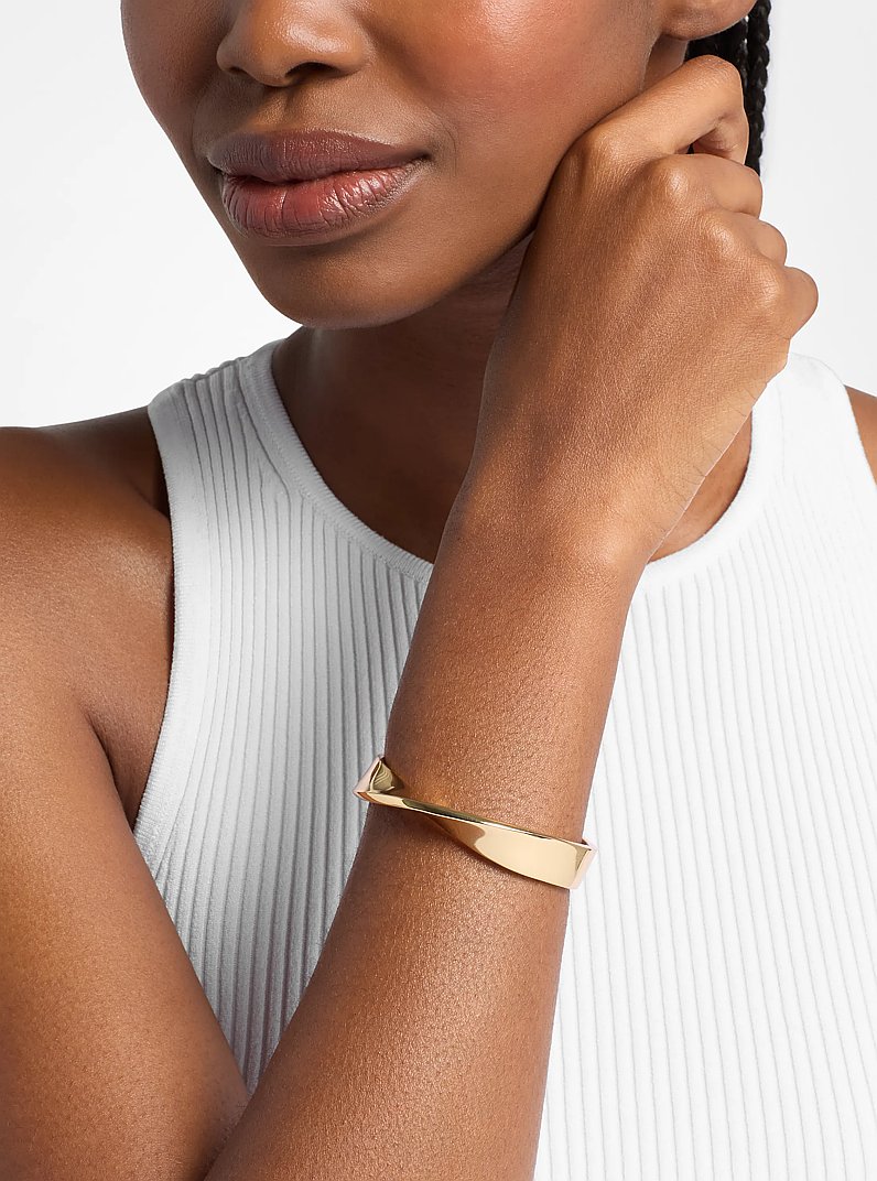Twist Cuff Bracelet in GOLD | Michael Kors