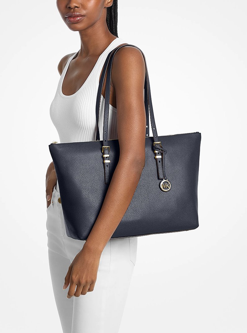 Grand sac fourre-tout Quinn en cuir grain&eacute;