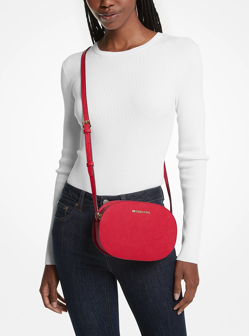 Jet Set Travel Medium Saffiano Leather Crossbody Bag in BRIGHT RED