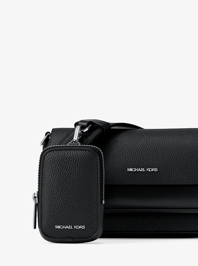 Bandolera Jet Set Travel peque&ntilde;a de piel granulada con funda in NEGRO | Michael Kors