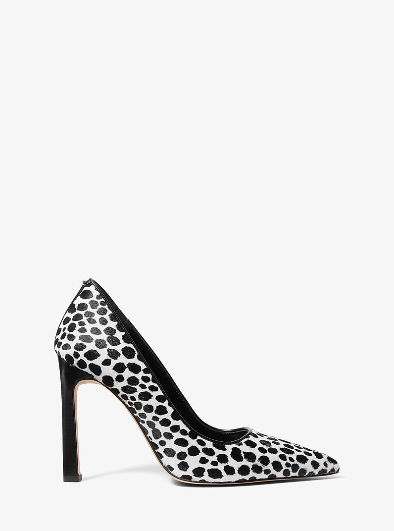 Escarpin Amara en poils de veau &agrave; imprim&eacute; gu&eacute;pard in COMBINAISON NOIRE | Michael Kors