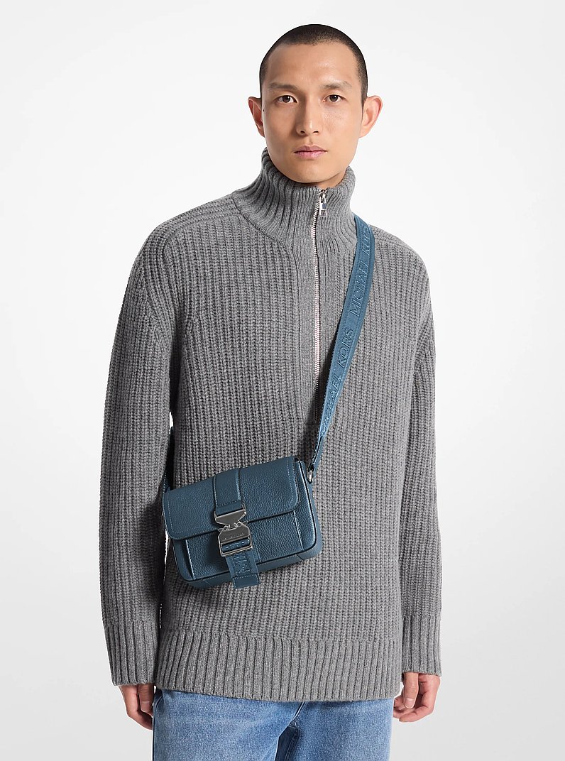 Sac &agrave; bandouli&egrave;re Hudson en cuir grain&eacute; in CHAMBRAI FONC&Eacute; | Michael Kors