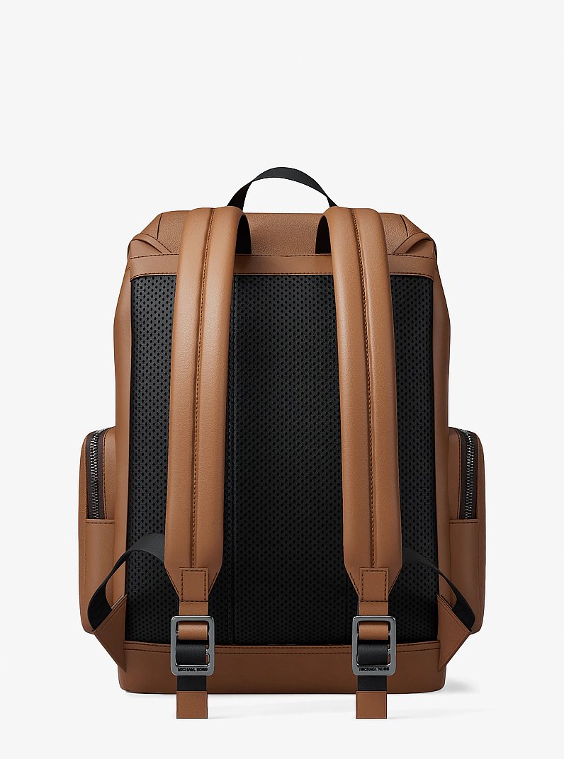 Sac &agrave; dos Cooper en cuir grain&eacute; in LUGGAGE | Michael Kors
