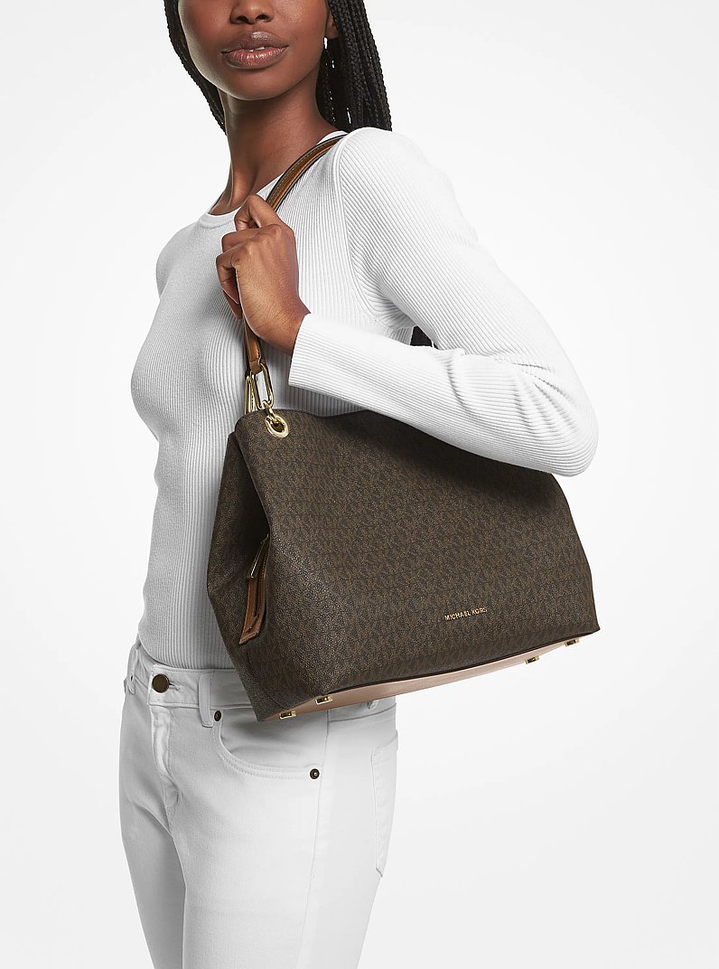 Kensington Large Signature Logo Tote Bag in BRN/ACORN | Michael Kors