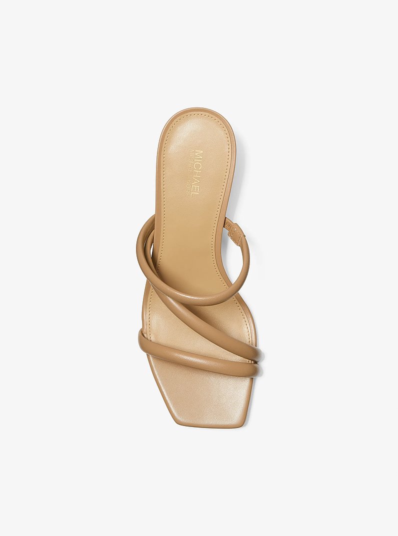 Sandalo Celia con mezzo tacco in pelle