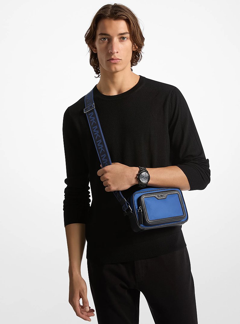 Sac pour appareil photo Lautner en nylon avec poche in BLEU EMPIRE | Michael Kors