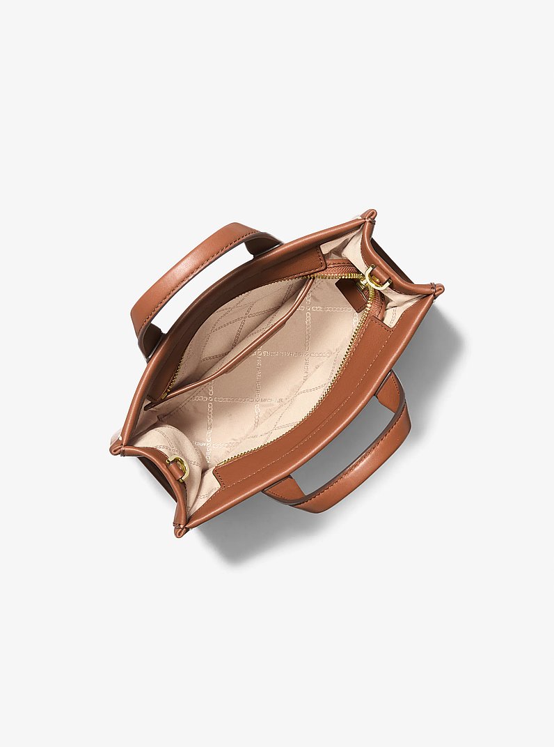 Petit sac messager Gigi en cuir orn&eacute; de surpiq&ucirc;res in LUGGAGE | Michael Kors