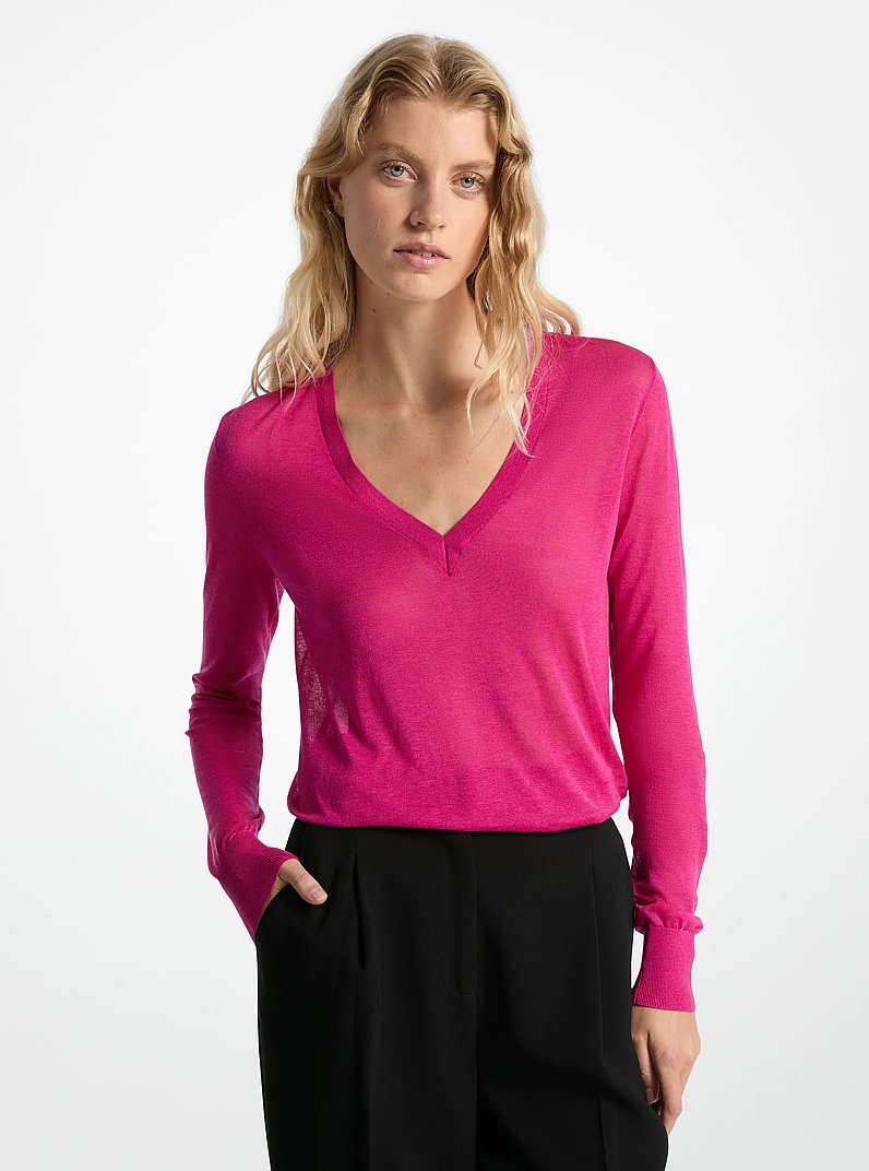 Pull en m&eacute;lange de soie &agrave; col en V in BAIE SAUVAGE VIF | Michael Kors
