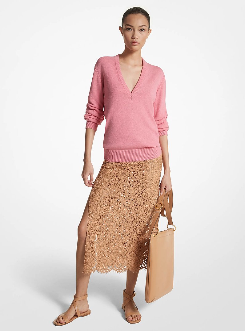 Jupe fendue en dentelle &agrave; fleurs avec sequins brod&eacute;s &agrave; la main in H&Acirc;L&Eacute; | Michael Kors