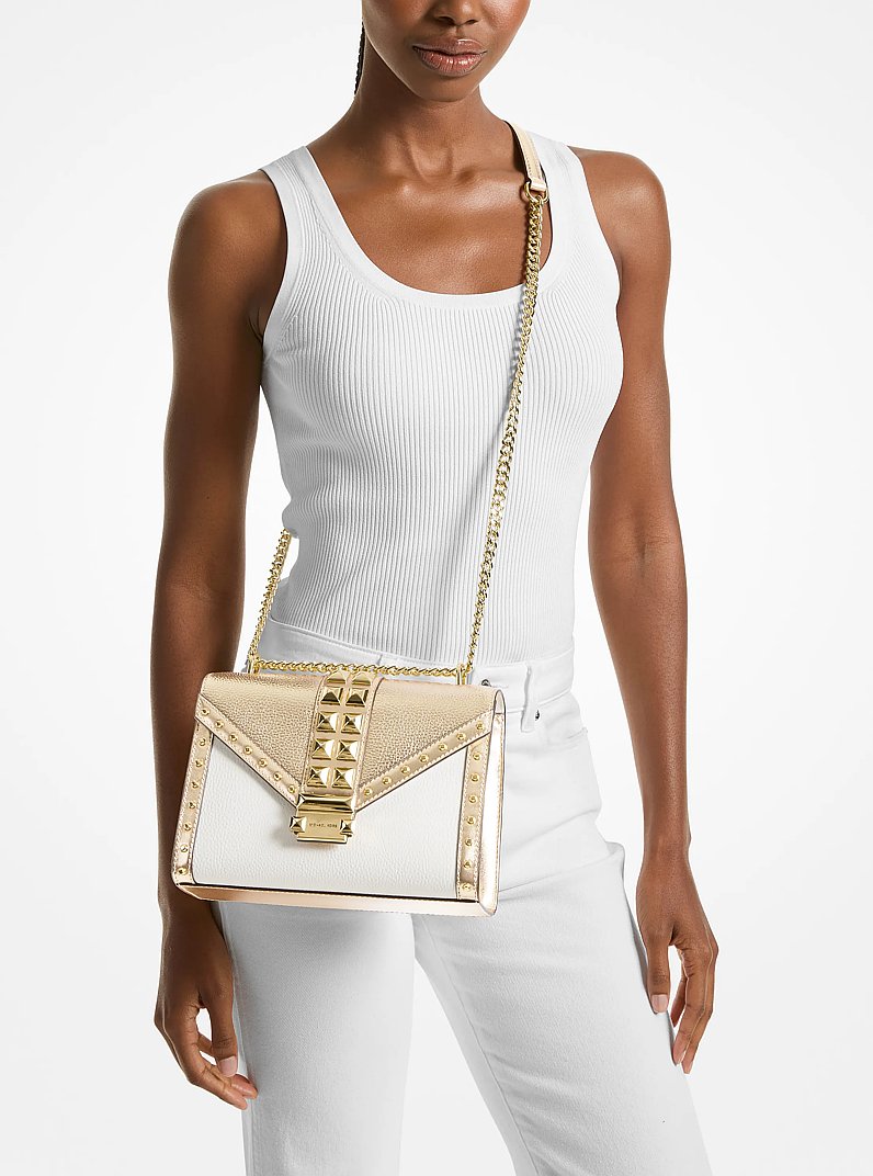 Bolso de hombro Whitney mediano metalizado con tachuelas in DORADO P&Aacute;LIDO MULTICOLOR | Michael Kors