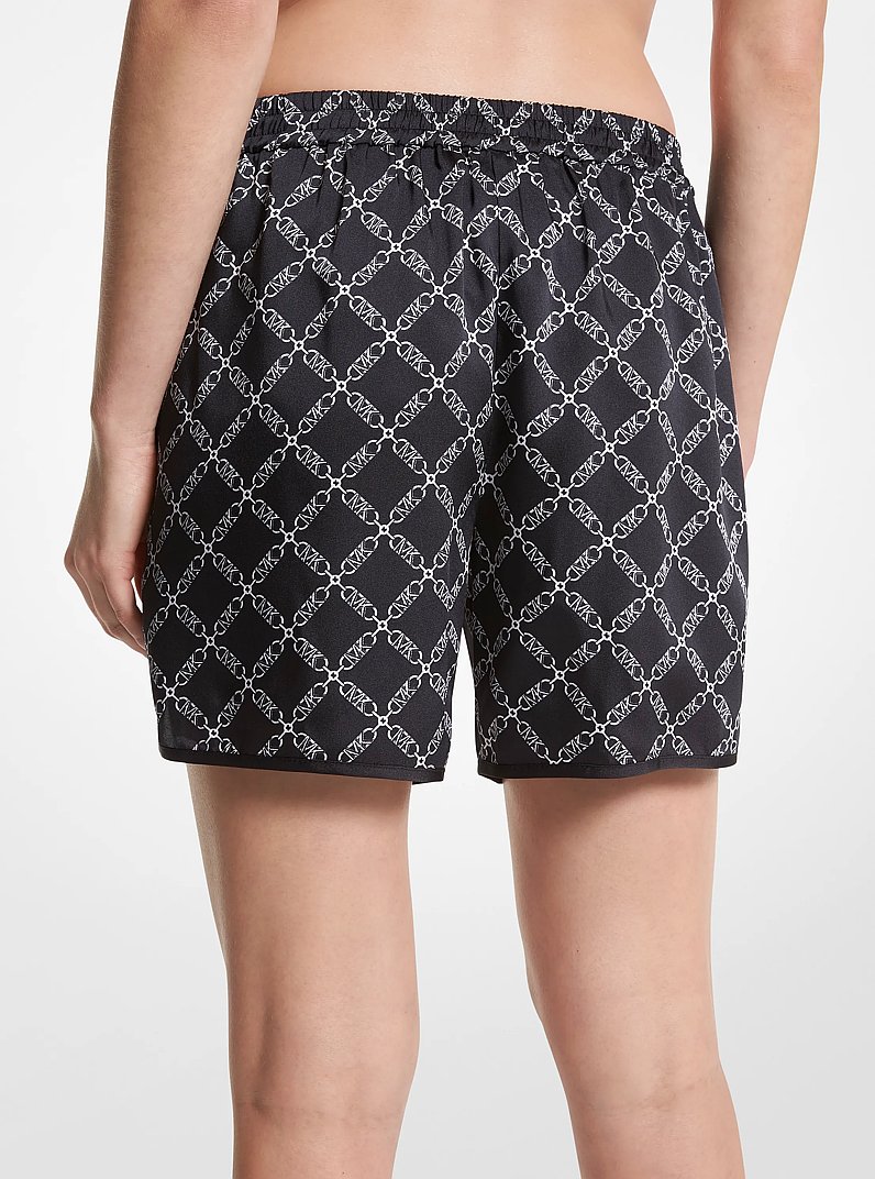 Pantal&oacute;n corto de sat&eacute;n con estampado de logotipo imperio in NEGRO/HUESO | Michael Kors