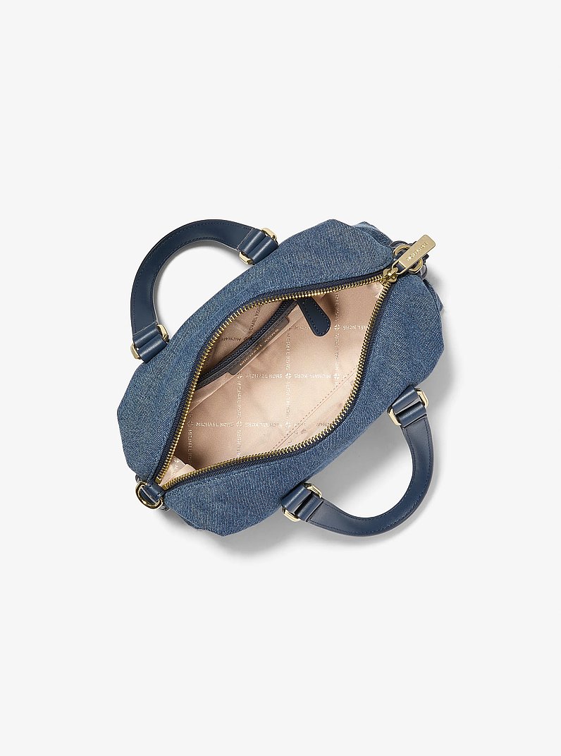 Bandolera Teddi extrapeque&ntilde;a holgada de denim lavado in AZUL VINTAGE CLARO LAVADO | Michael Kors