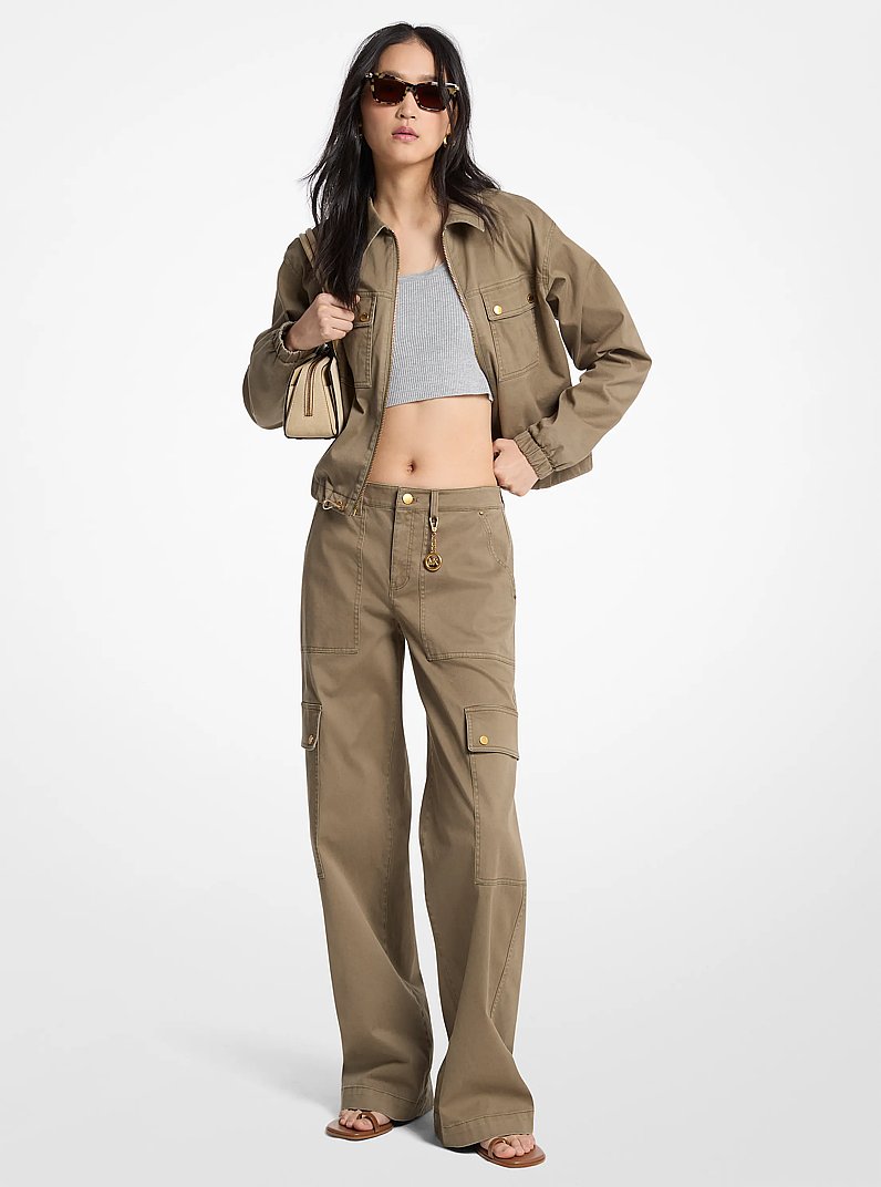 Cargohose aus Stretch-Baumwolle in SAFARIGR&Uuml;N | Michael Kors