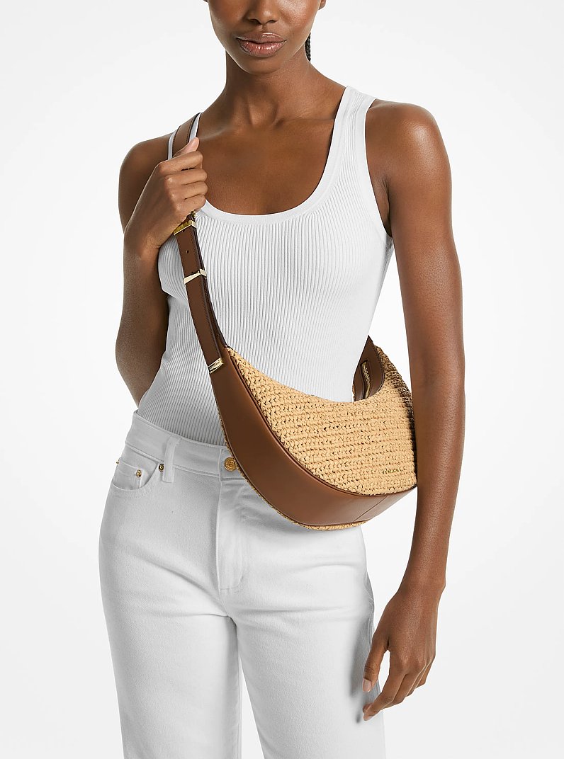 Bandolera Avra mediana de paja tejida en crochet in NATURAL/LUGGAGE | Michael Kors