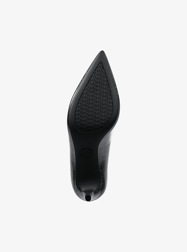 Zapato de sal&oacute;n Alina de piel cuarteada metalizada flexible in PLOMIZO | Michael Kors