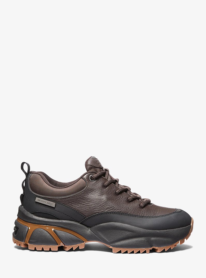 Basket Logan en cuir imperm&eacute;able in CHOCOLAT | Michael Kors