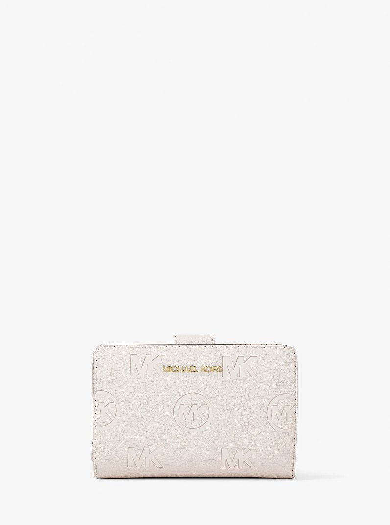 Billetera Jet Set Travel mediana con dos pliegues y logotipo grabado in CREMA CLARO | Michael Kors
