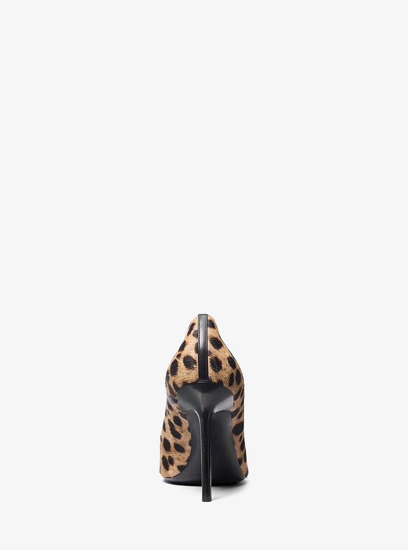 Zapato de sal&oacute;n Winona de pelo de becerro con estampado de guepardo in CAPPUCCINO | Michael Kors