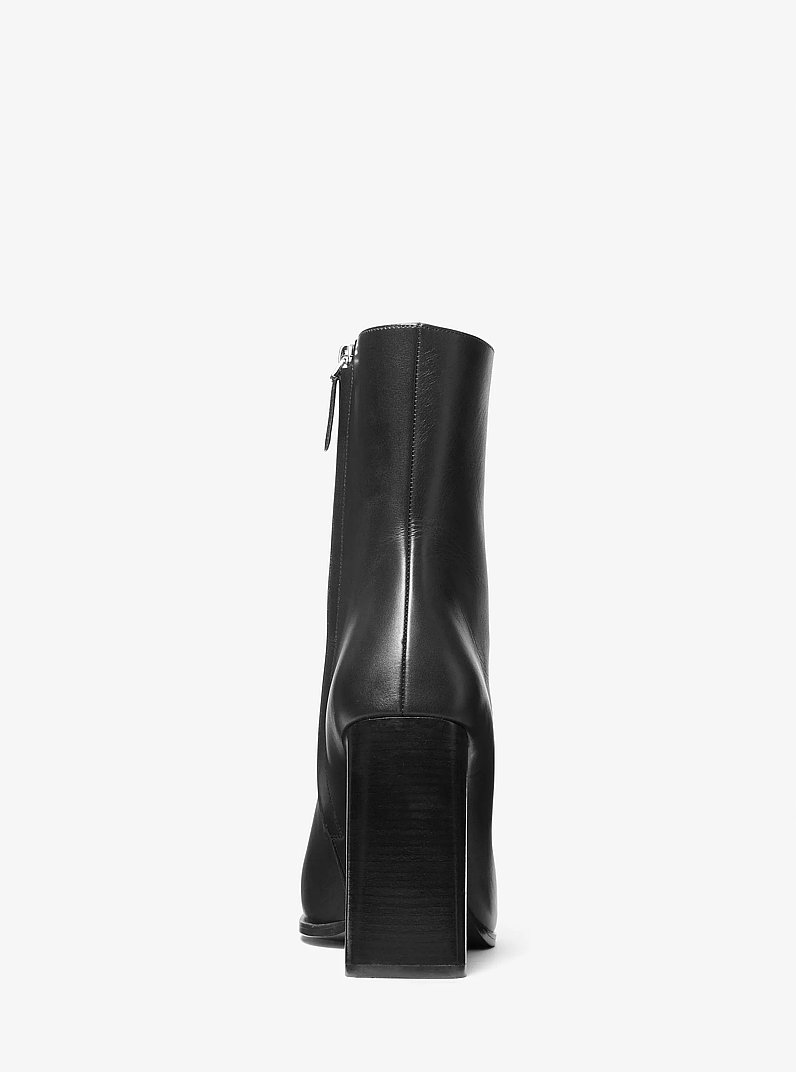 Bota Sascha de piel in NEGRO | Michael Kors