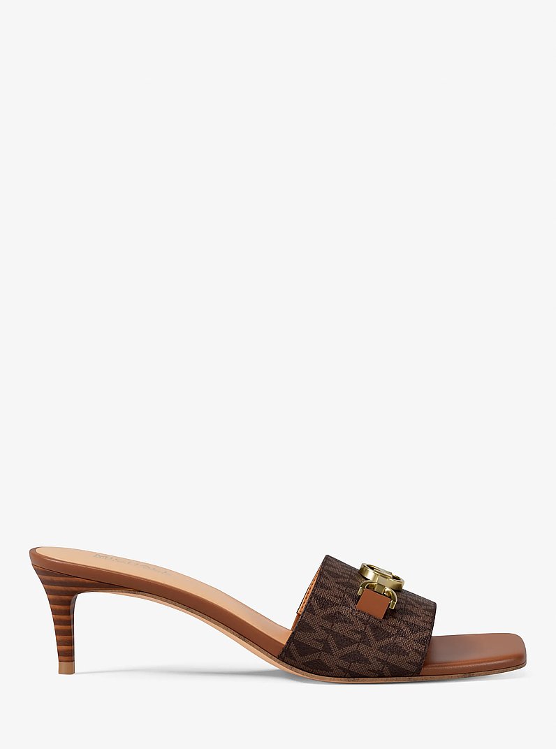 Sandale Natalie mit Signature-Logomuster und Kitten Heel in BRAUN | Michael Kors