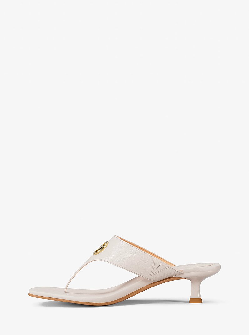 Sandale de plage Anneka vernie in CR&Egrave;ME L&Eacute;GER | Michael Kors