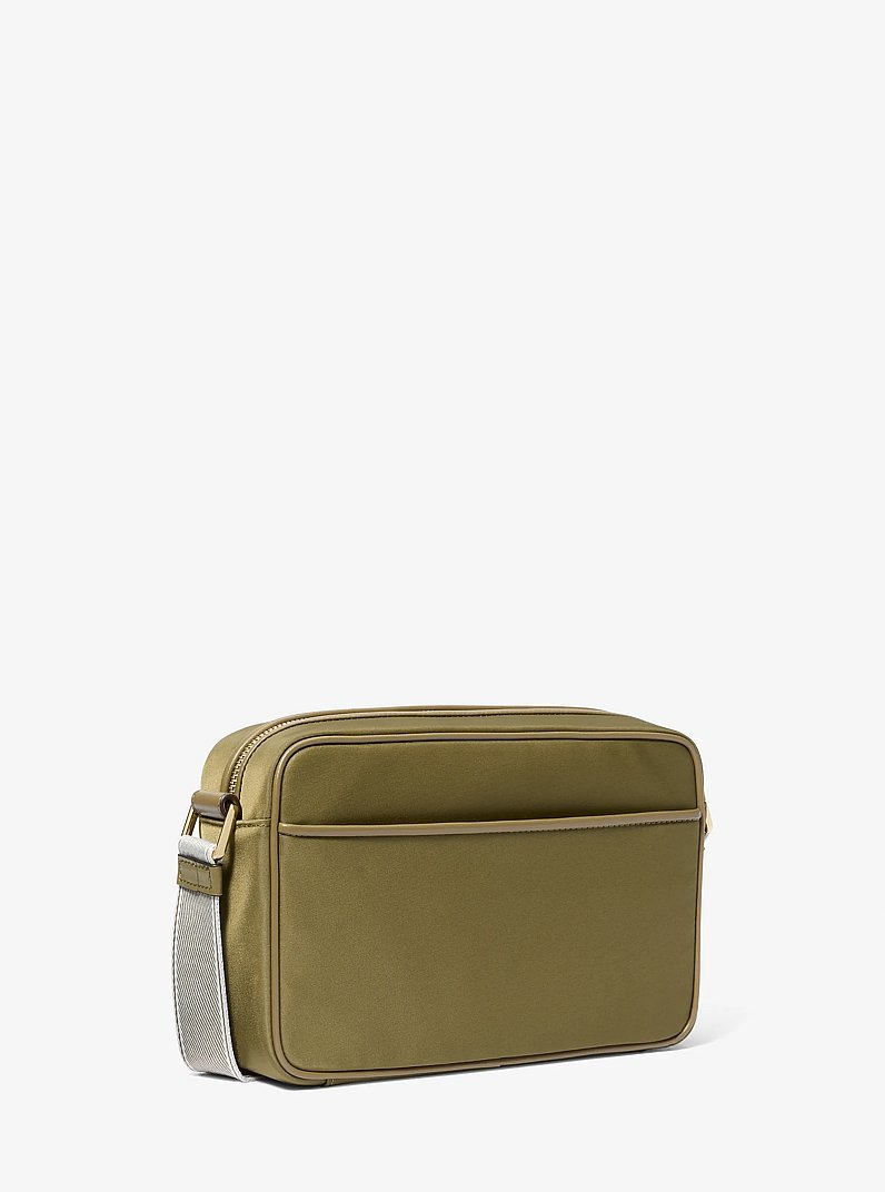 Grand sac &agrave; bandouli&egrave;re Jet Set en gabardine de nylon in VERT SAFARI | Michael Kors
