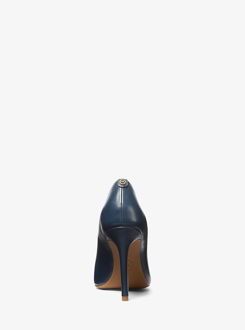 D&eacute;collet&eacute; Alina Flex in pelle in NAVY | Michael Kors