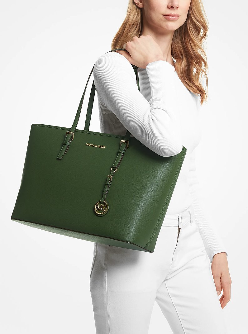 Sac fourre-tout Jet Set de taille moyenne en cuir Saffiano &agrave; fermeture &eacute;clair sur le dessus