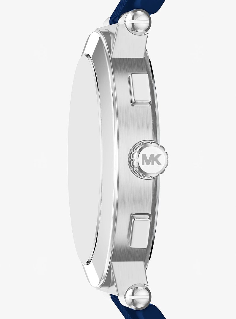 Montre surdimensionn&eacute;e Billie de ton argent avec bracelet en silicone in BLEU MARINE | Michael Kors
