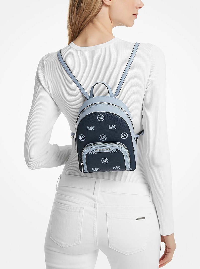 新品　MICHAEL KORS JAYCEE ミニサイズのリュックサック Jaycee Extra-Small Logo Debossed Convertible Backpack | Michael