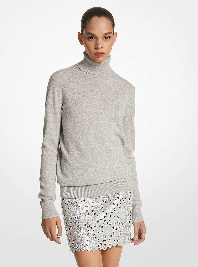 Su&eacute;ter de cuello de tortuga Joan de cachemir in GRIS PERLA | Michael Kors