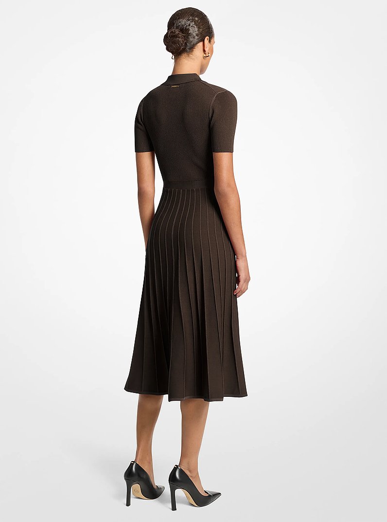 Mini-robe polo en tricot extensible c&ocirc;tel&eacute;