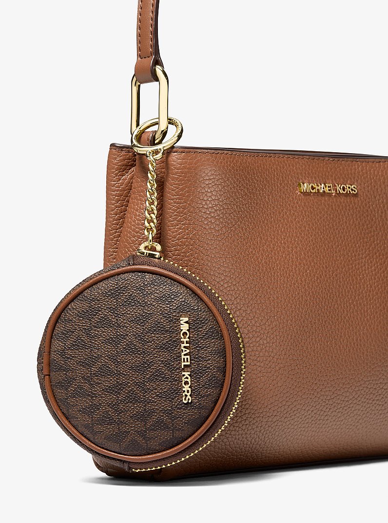 Sac &agrave; bandouli&egrave;re avec pochette Trisha en cuir grain&eacute; avec ensemble-cadeau in LUGGAGE | Michael Kors
