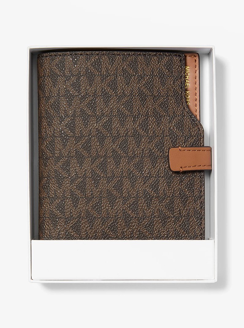 Jet Set Signature Logo Passport Wallet in BRN/ACORN | Michael Kors