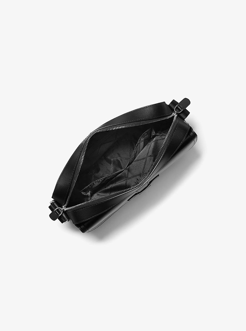 Kameratasche Hudson aus Signature-Logostoff und Leder in SCHWARZ | Michael Kors