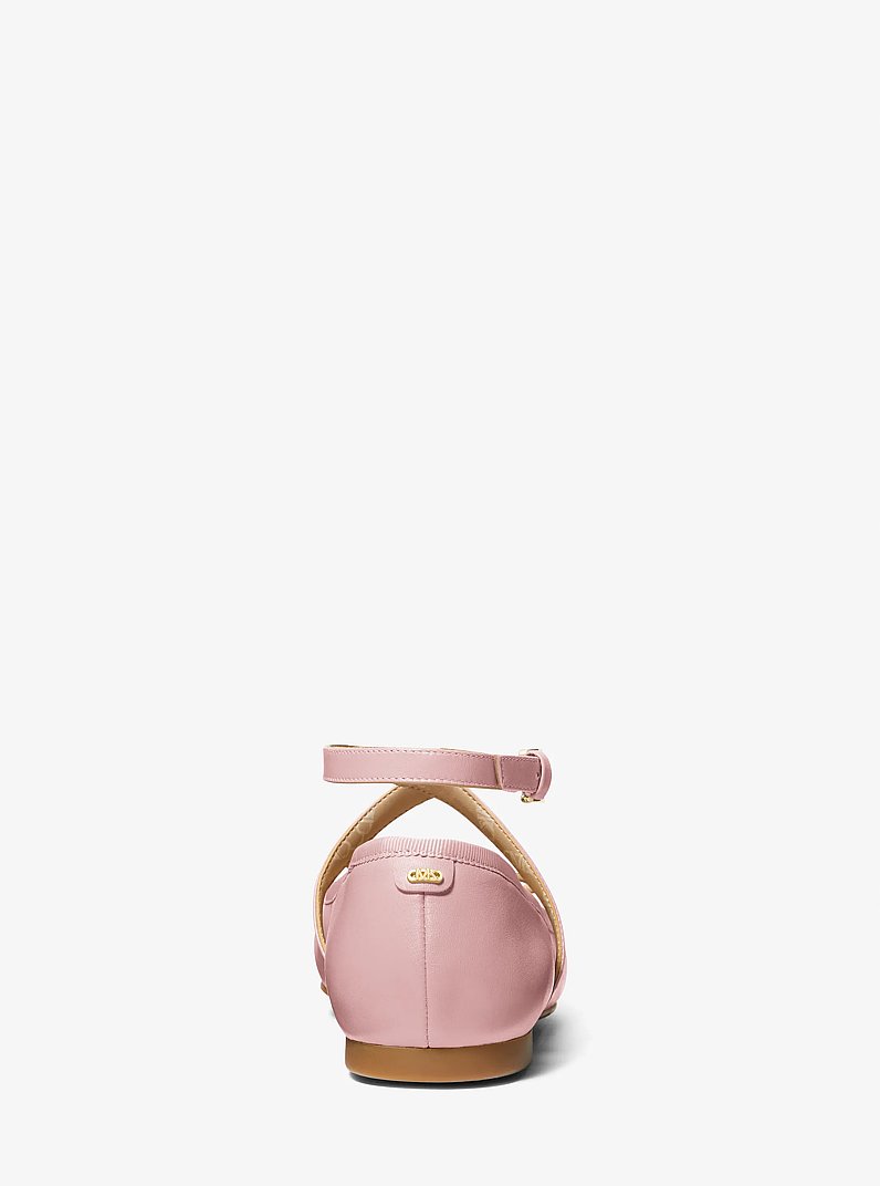 Chausson de ballet Collette en cuir in ROSE FUM&Eacute; | Michael Kors