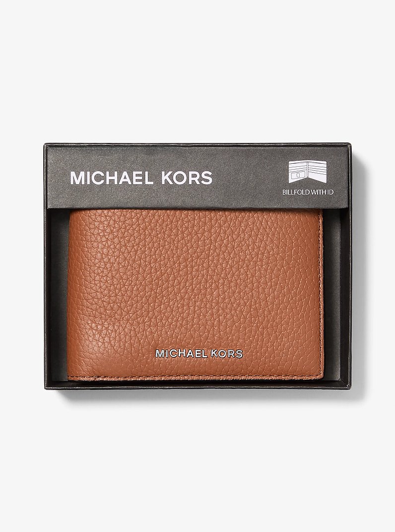 Portafoglio a libro Hudson in pelle martellata in CUOIO | Michael Kors