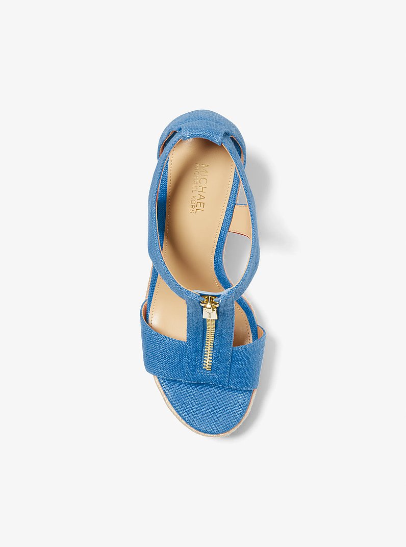 Sandalia Berkley de lona con cu&ntilde;a in AZUL FRANCIA | Michael Kors