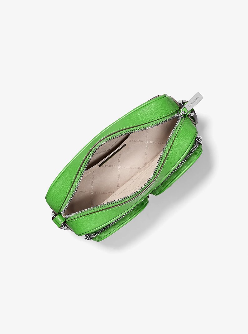 Bolso cruzado Jet Set mediano de cuero con funda para Apple AirPods Pro&reg; in JUNGLE | Michael Kors